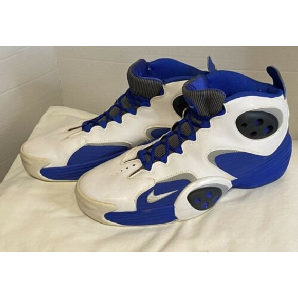 Athletic_Shoes
